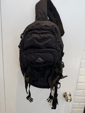 Highland Outdoor Black Crossbody Sling Bag